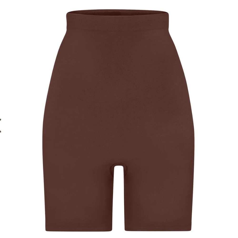 NWOT SKIMS SEAMLESS HIGH-WAISTED ABOVE THE KNEE SHORT COCOA BROWN SMALL MED